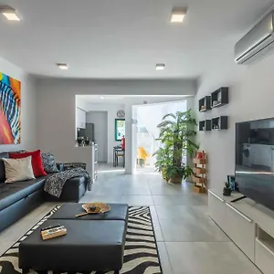  Apartamento Salgados 2-bedroom - 900m From The - Wifi